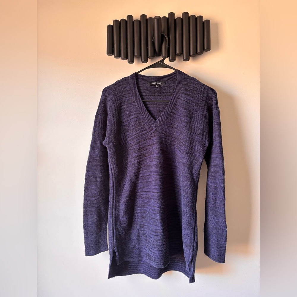 Ellen Tracy Men's V-Neck Sweater in Deep Purple